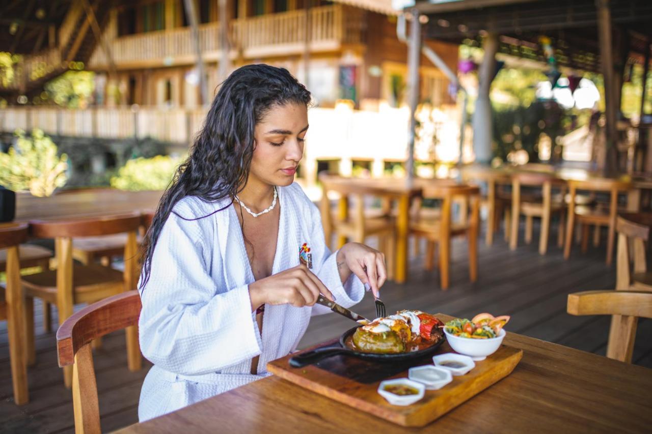 Heimatlos Amazon Lodge Puyo Ngoại thất bức ảnh