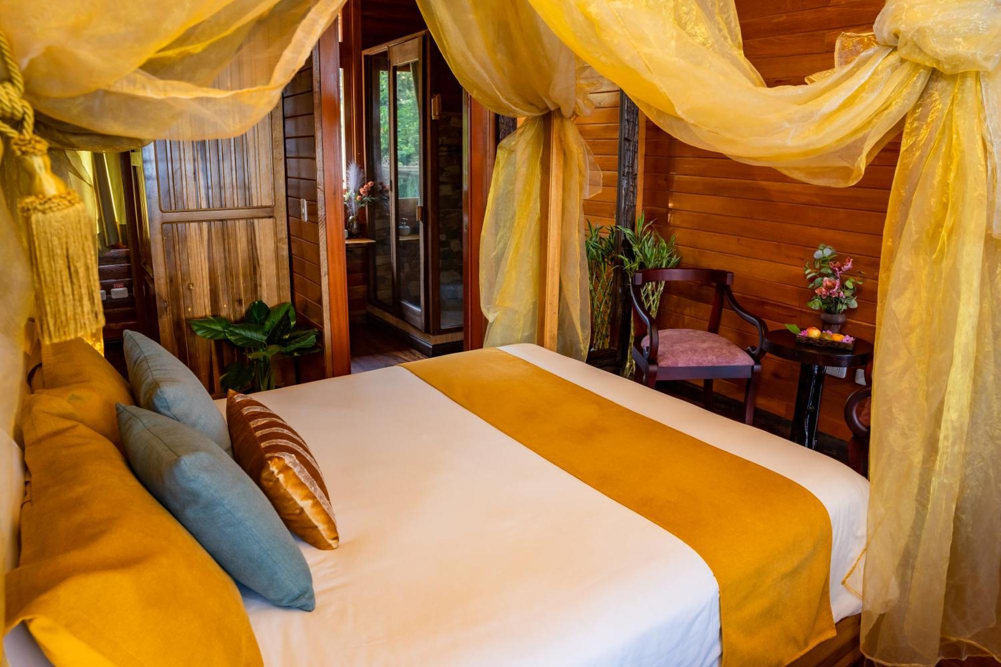 Heimatlos Amazon Lodge Puyo Ngoại thất bức ảnh