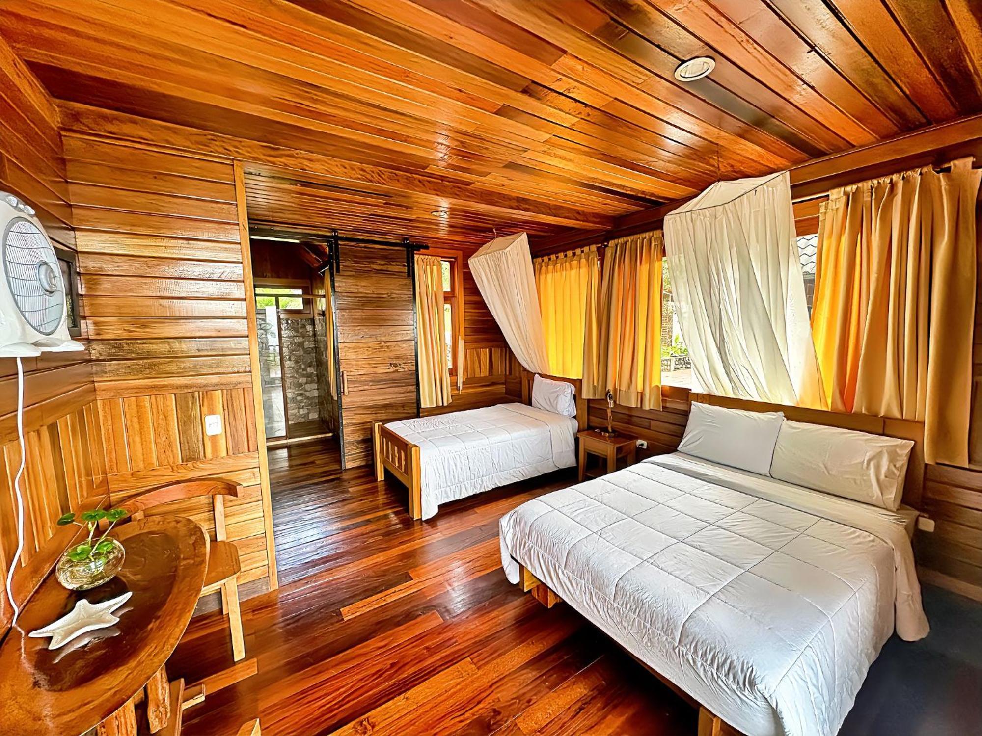 Heimatlos Amazon Lodge Puyo Ngoại thất bức ảnh